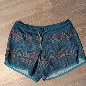 Patterned Athletic Women's Shorts